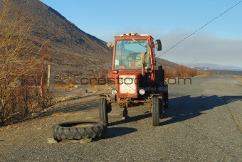 Breakage of a tractor