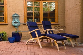 Relaxing courtyard 