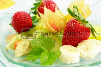 Fresh fruits as dessert with low calorie