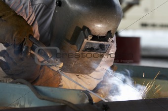 welding close